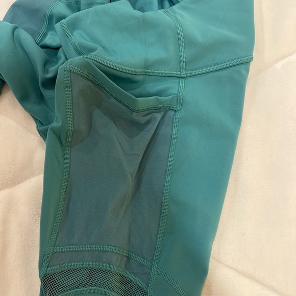 LuluLemon Leggings - Picture 4 of 5